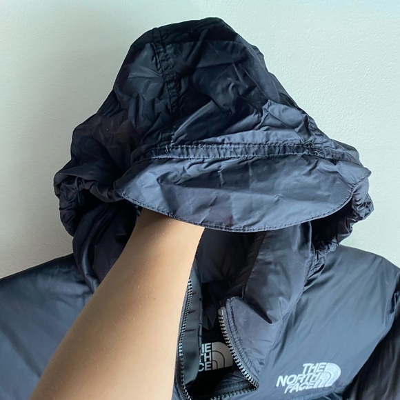 NEW with Tags North Face Women’s 1996 Retro Nuptse Jacket ( Size XS ) - Picture 8 of 11